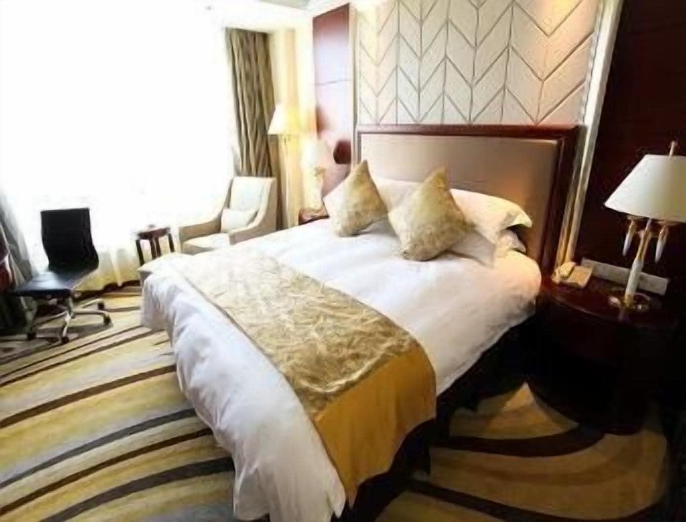 Ramada Yangzhou Baoying Hotel Exterior photo