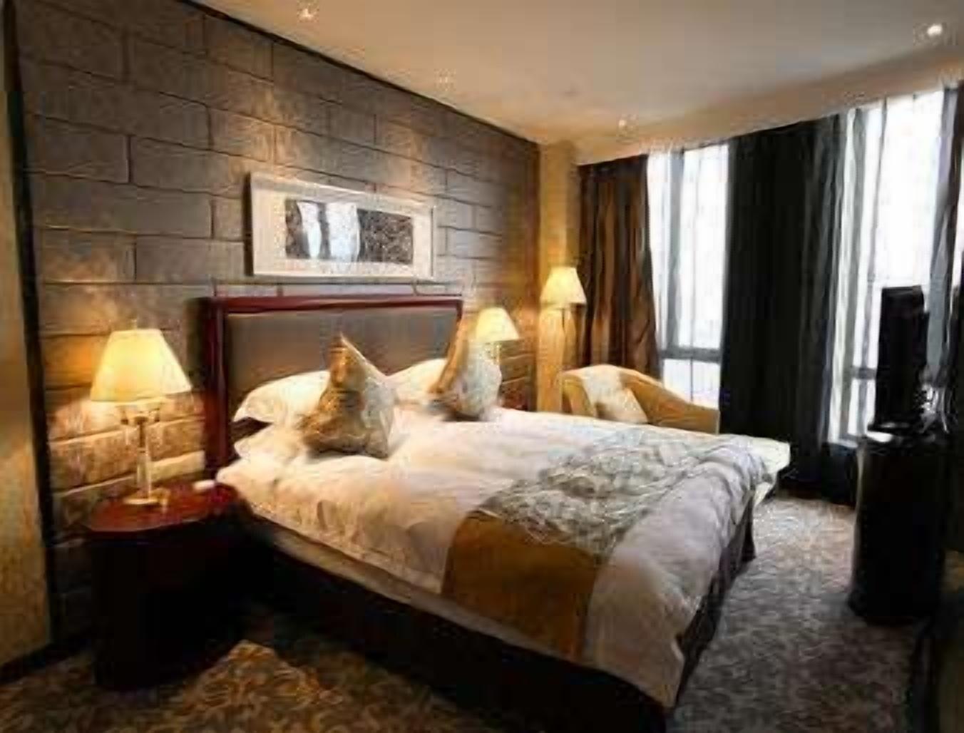 Ramada Yangzhou Baoying Hotel Exterior photo