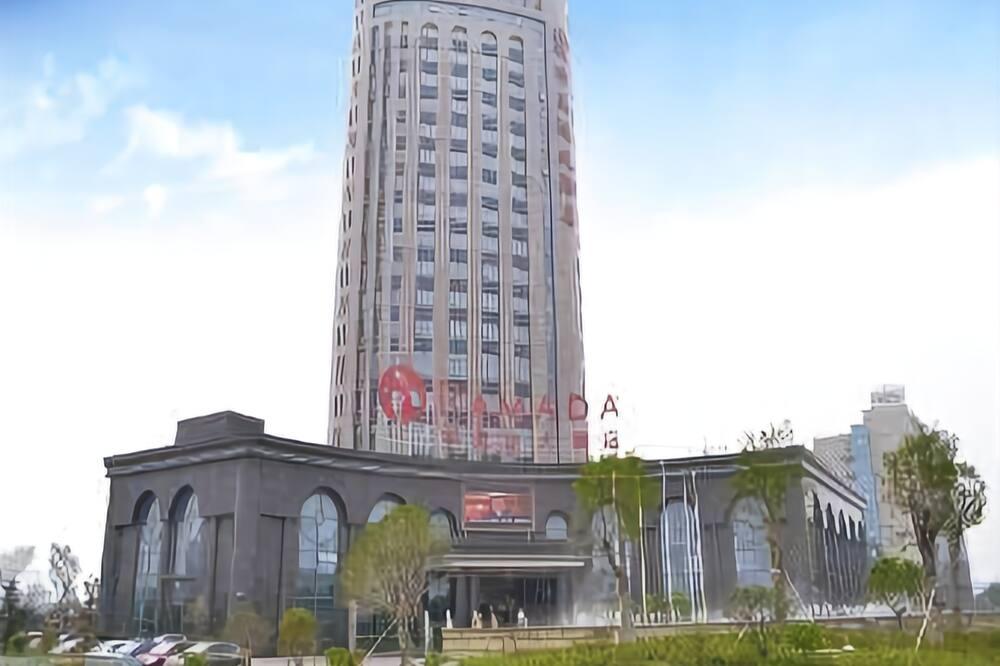 Ramada Yangzhou Baoying Hotel Exterior photo